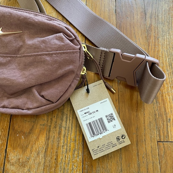 NWT Nike Rose Gold Crossbody/Belt Bag - Picture 2 of 4